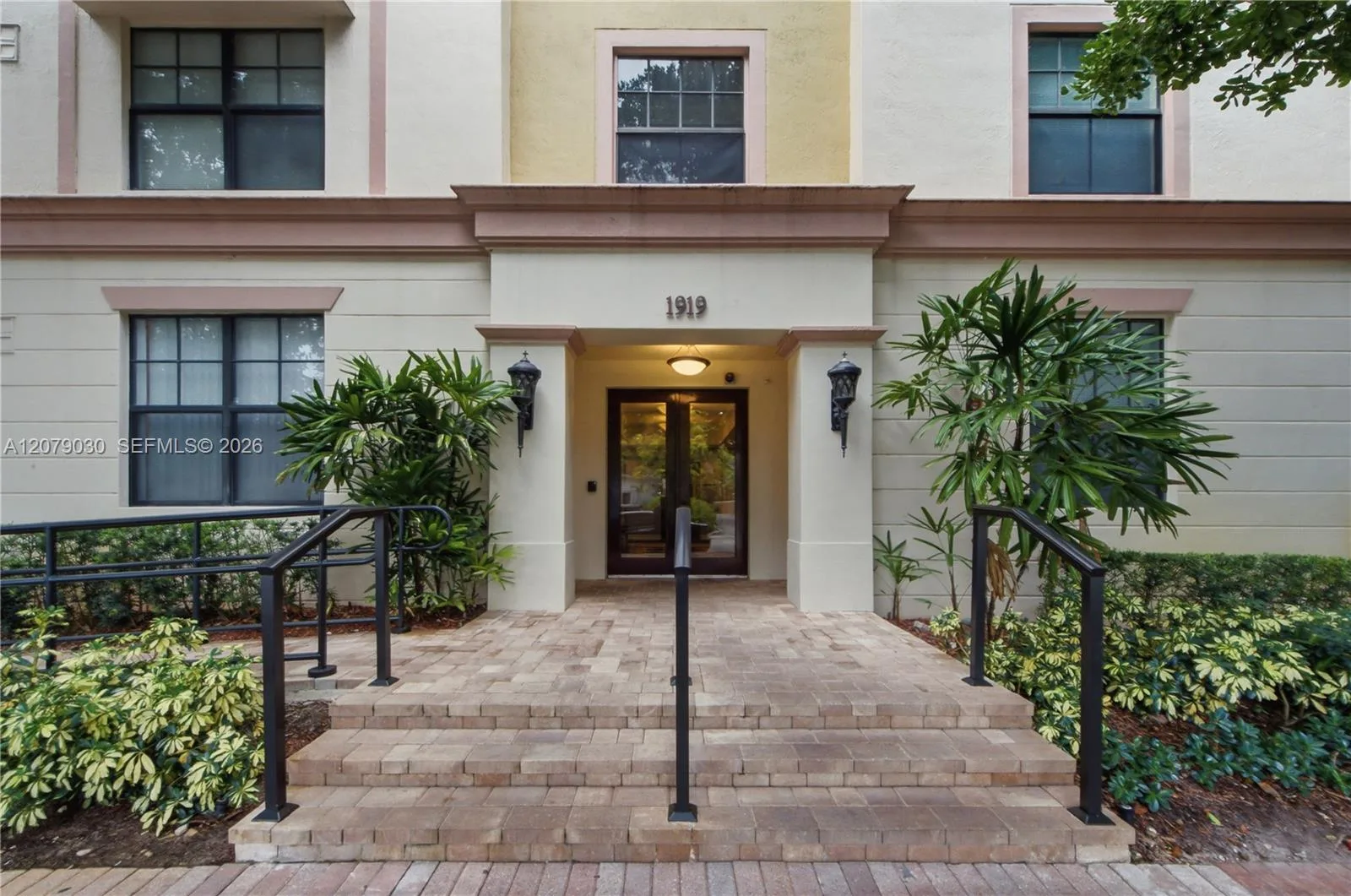 1919 Van Buren St # 614A, Hollywood, FL 33020