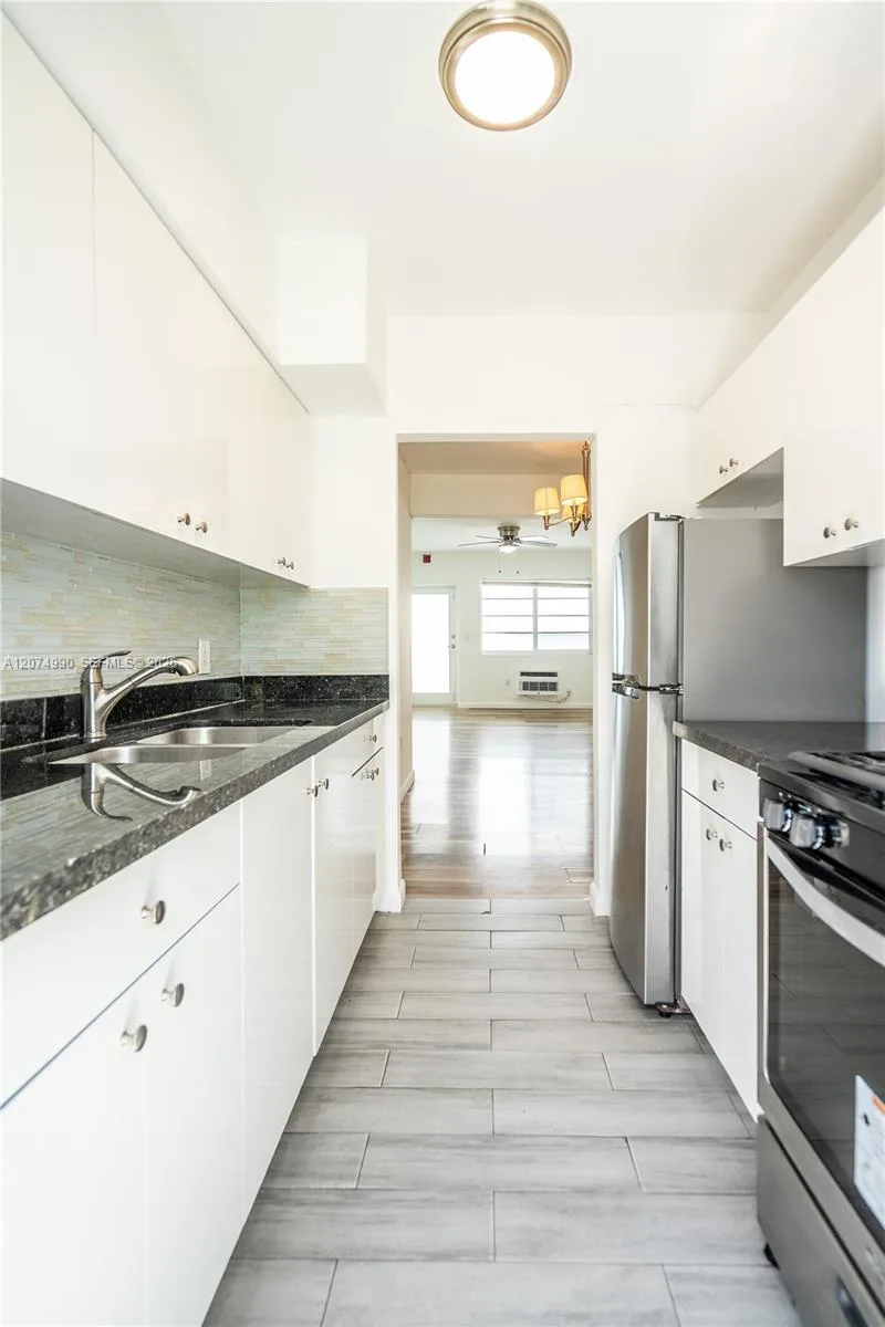 1120 Euclid Ave # 9, Miami Beach, FL 33139 photo 8