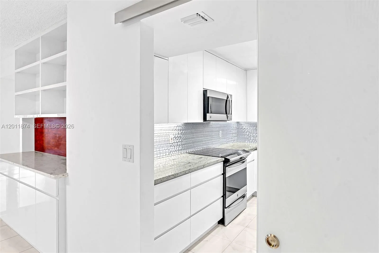 2500 Parkview Dr # 1219, Hallandale Beach, FL 33009