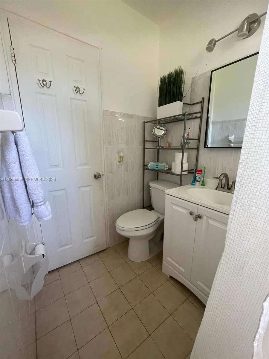 3551 SW 11th St # 7B, Miami, FL 33135 photo 10