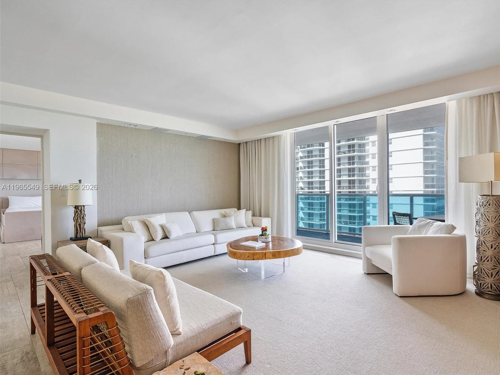 1 Hotel & Homes photo 5