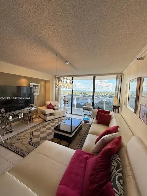 20505 E Country Club Dr # 1036, Aventura, FL 33180 photo 10