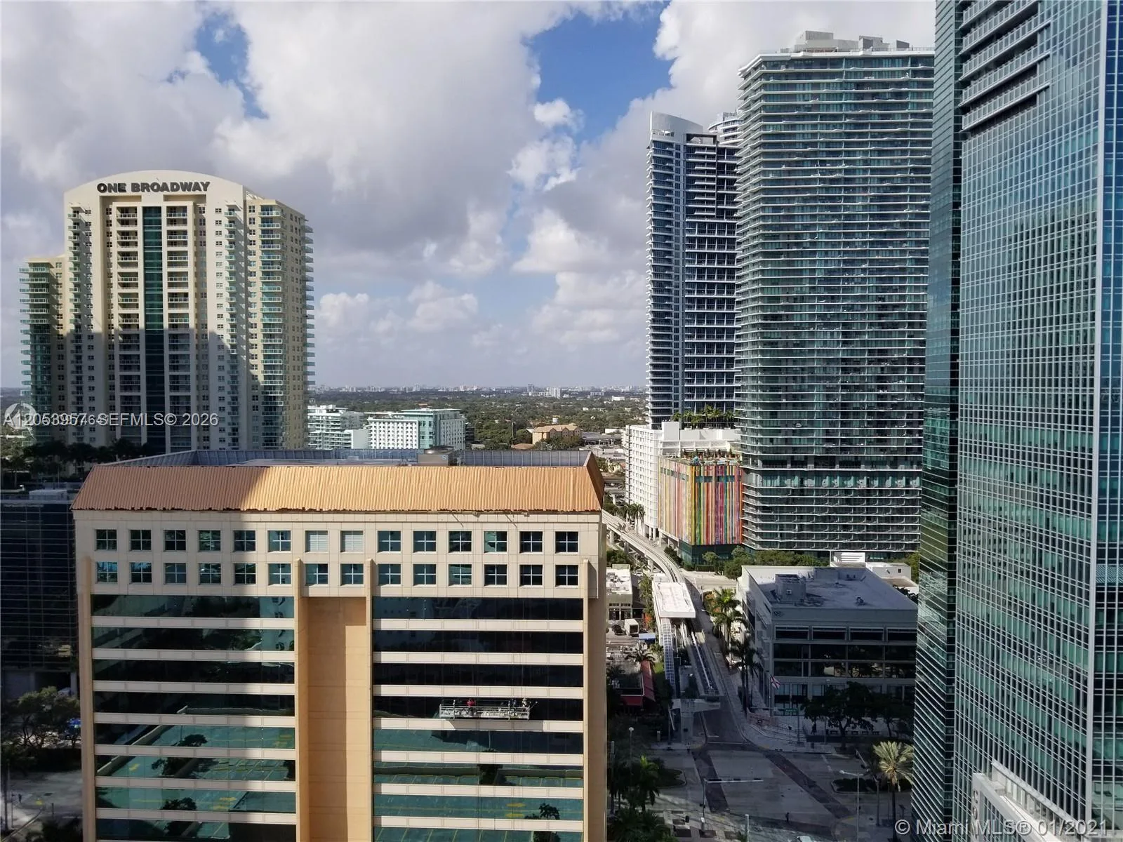 170 SE 14th St # 2205, Miami, FL 33131 photo 2