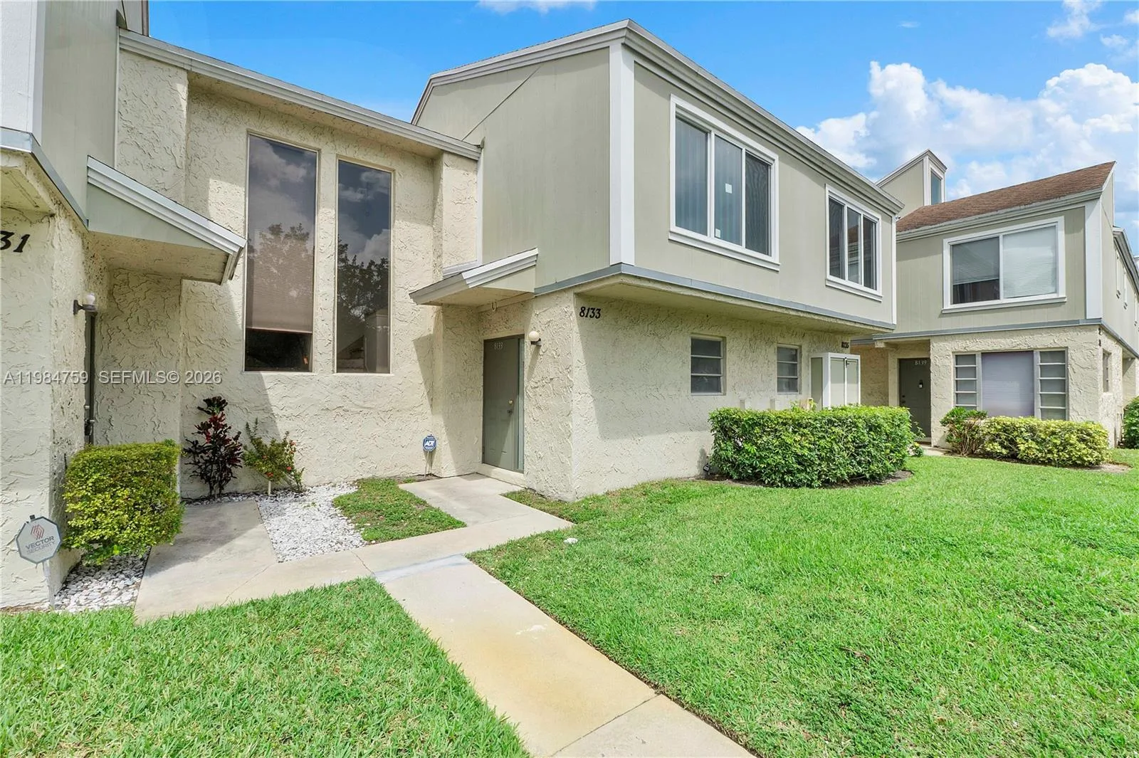 8133 Lagos De Campo Blvd # J-1, Tamarac, FL 33321