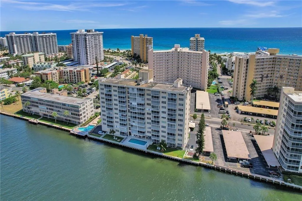 303 N Riverside Drive # PH-4, Pompano Beach, FL 33062