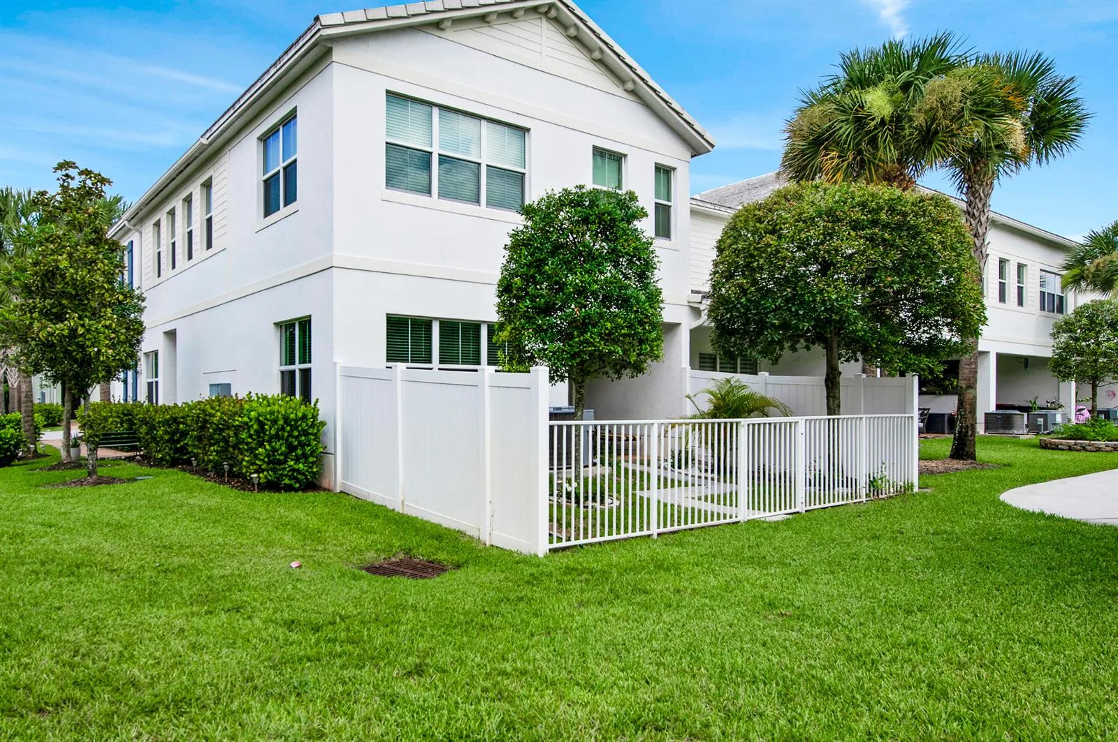 50 PALM Lane, Royal Palm Beach, FL 33411 — photo 4 of 45