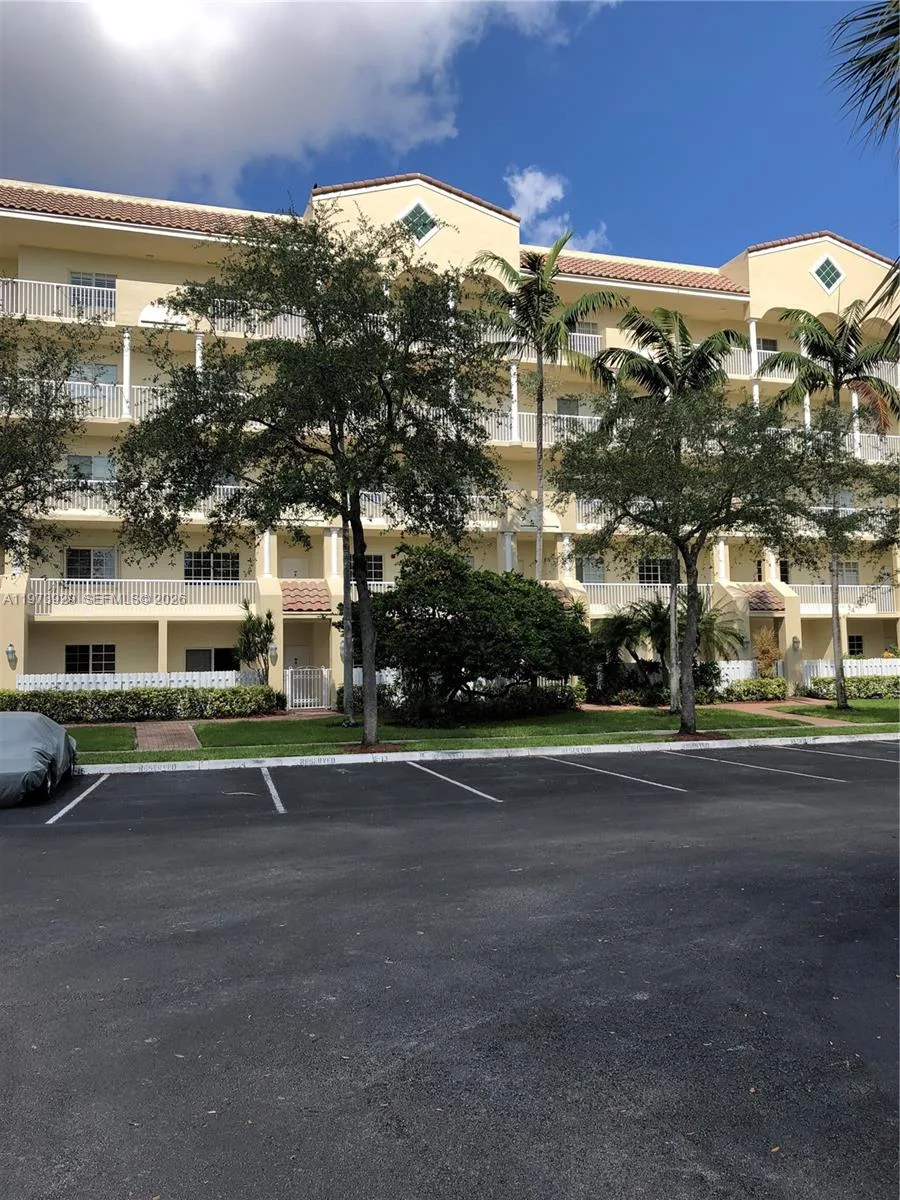 10710 NW 66th St # 210, Doral, FL 33178 photo 3