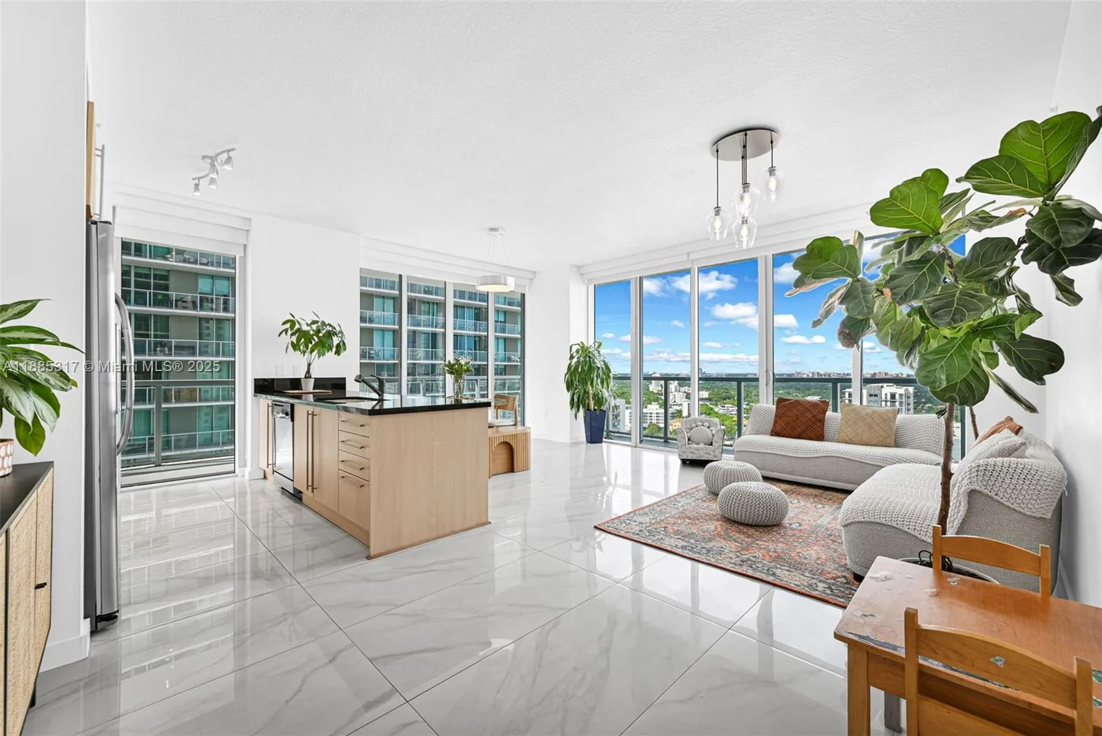 1111 SW 1st Ave # 2714-N, Miami, FL 33130