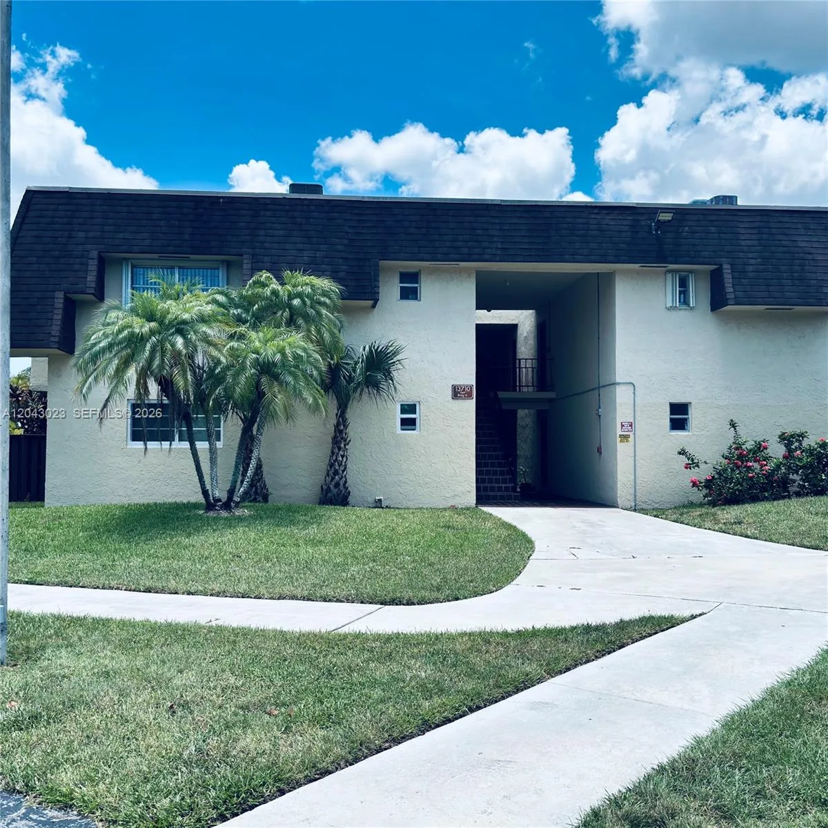 13710 SW 90th Ave # 4, Miami, FL 33176