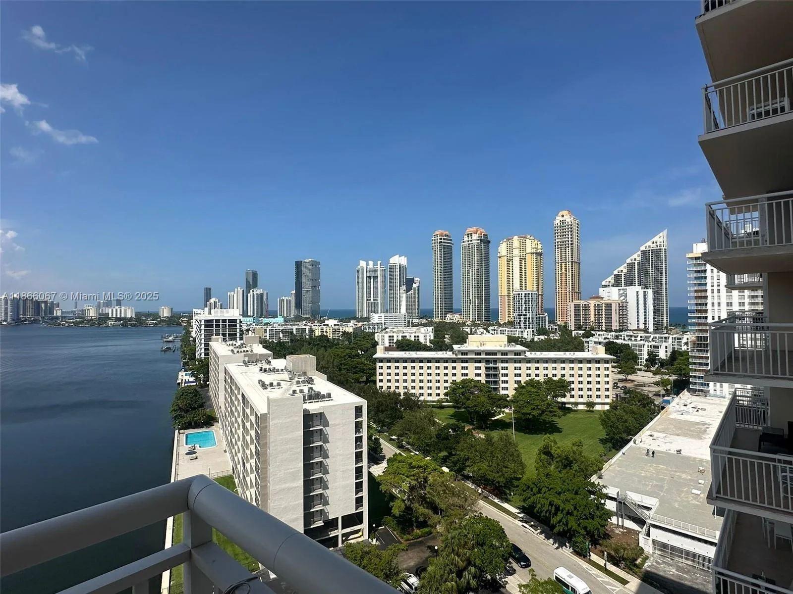 251 174th St # 1619, Sunny Isles Beach, FL 33160 photo 2