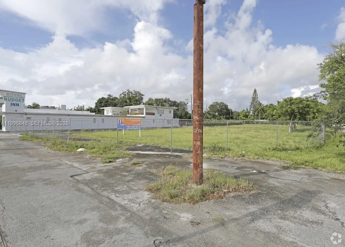 7460 Biscayne Blvd, Miami, FL 33138 photo 7