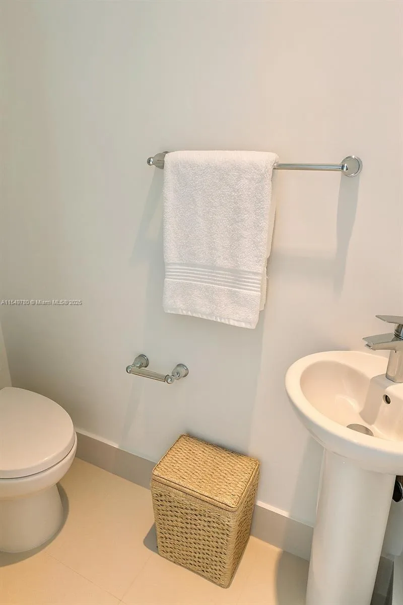 501 NE 31st St # 3004, Miami, FL 33137 photo 3