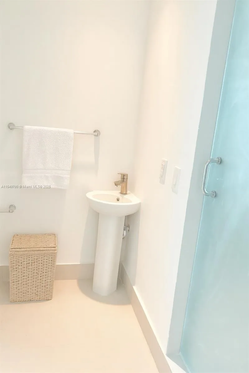 501 NE 31st St # 3004, Miami, FL 33137 photo 4