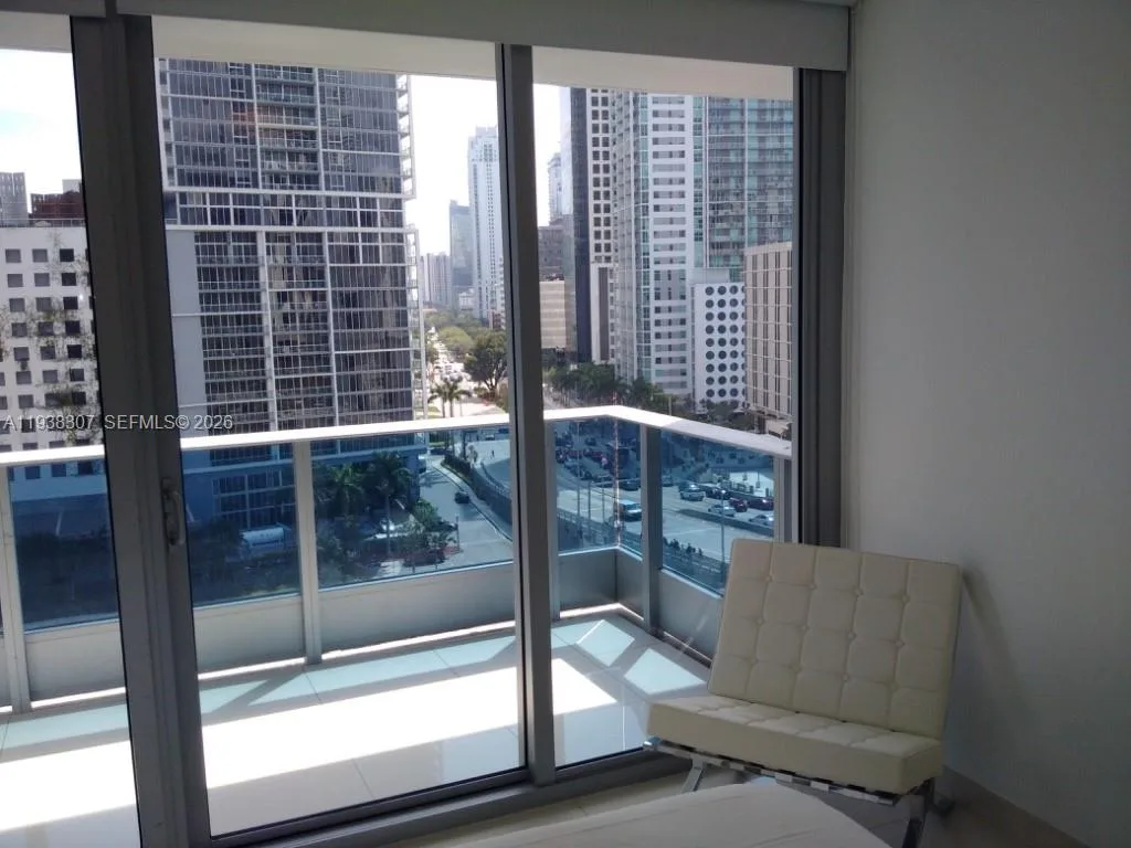 200 Biscayne Boulevard Way # 906, Miami, FL 33131 photo 10