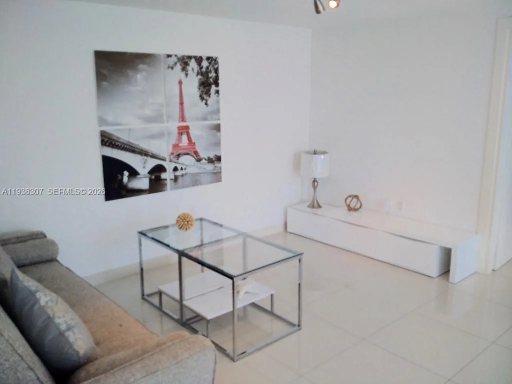 200 Biscayne Boulevard Way # 906, Miami, FL 33131 photo 13