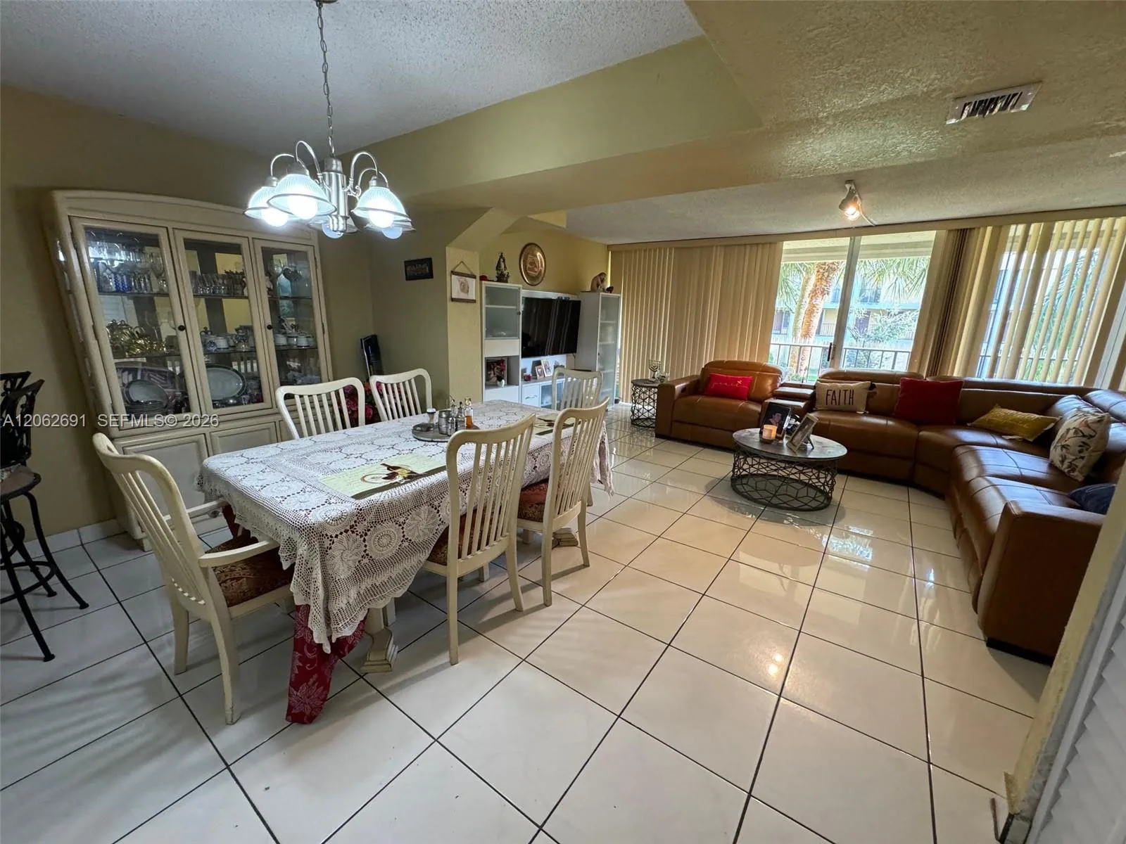 9240 Fontainebleau Blvd # 204, Miami, FL 33172 photo 6