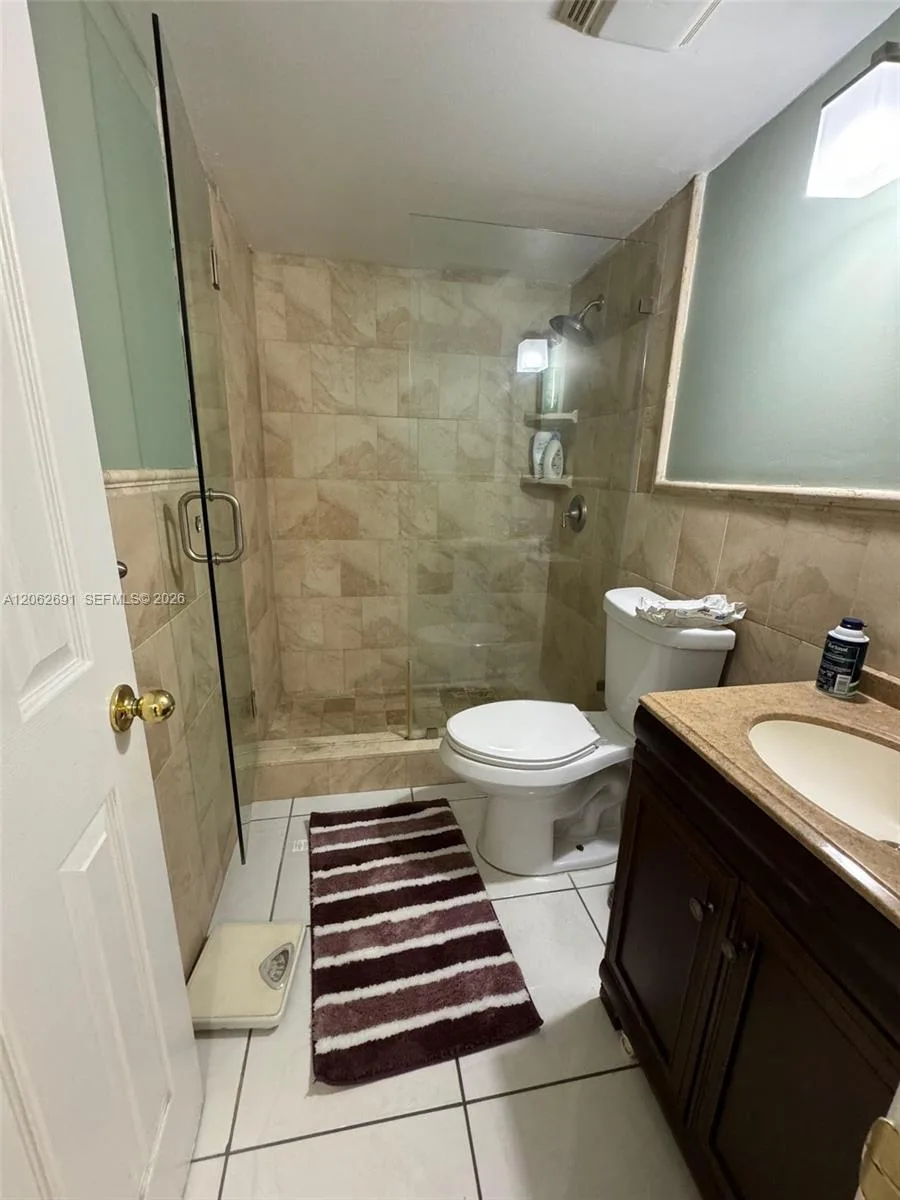 9240 Fontainebleau Blvd # 204, Miami, FL 33172 photo 8