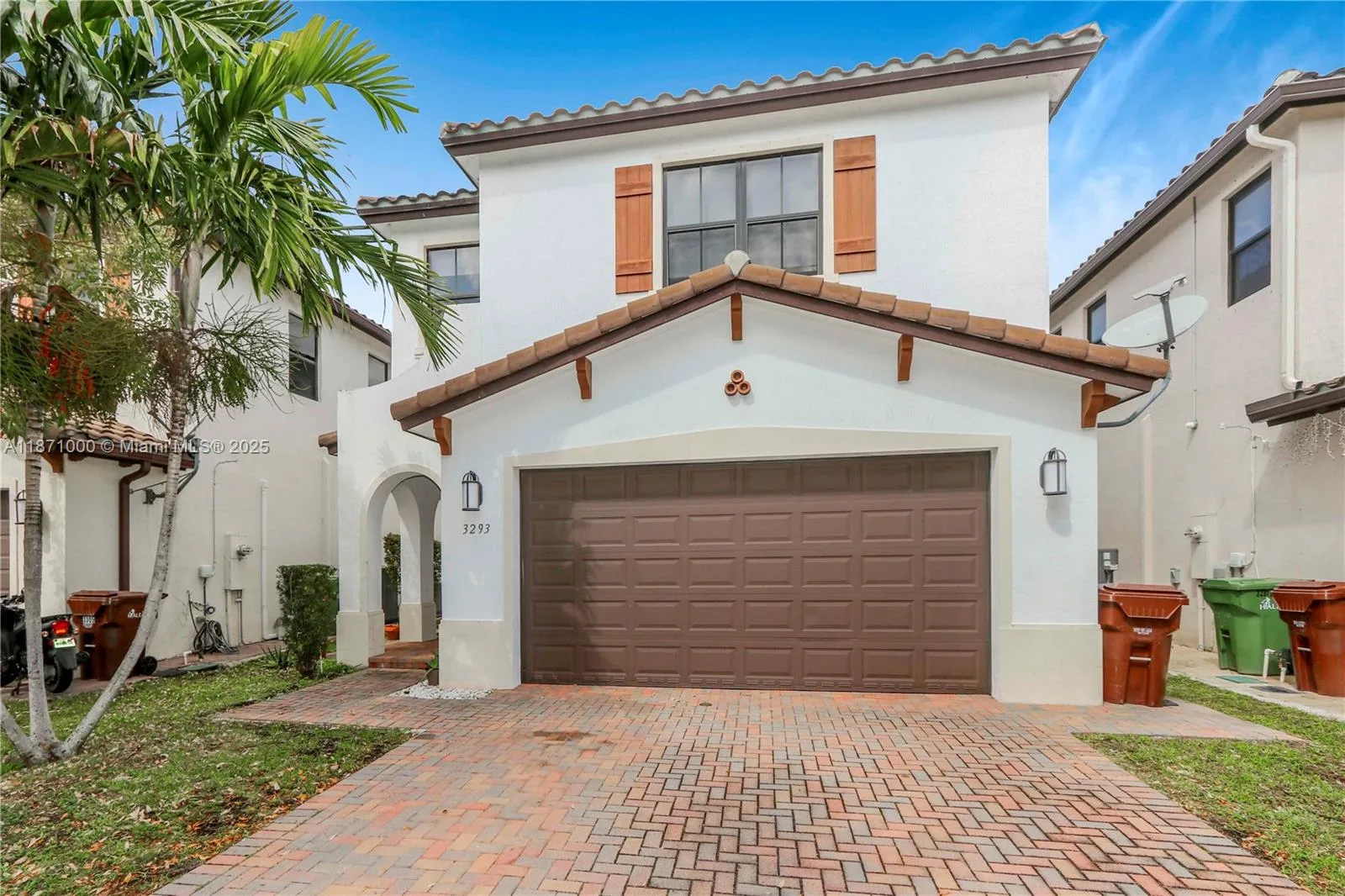 3293 W 98th Pl, Hialeah, FL 33018