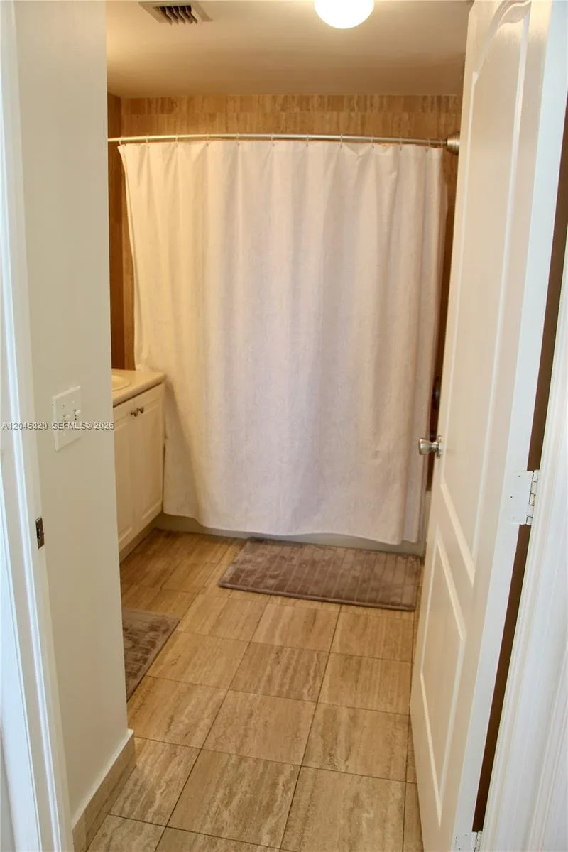 2501 Douglas Rd # 304, Miami, FL 33133 photo 7
