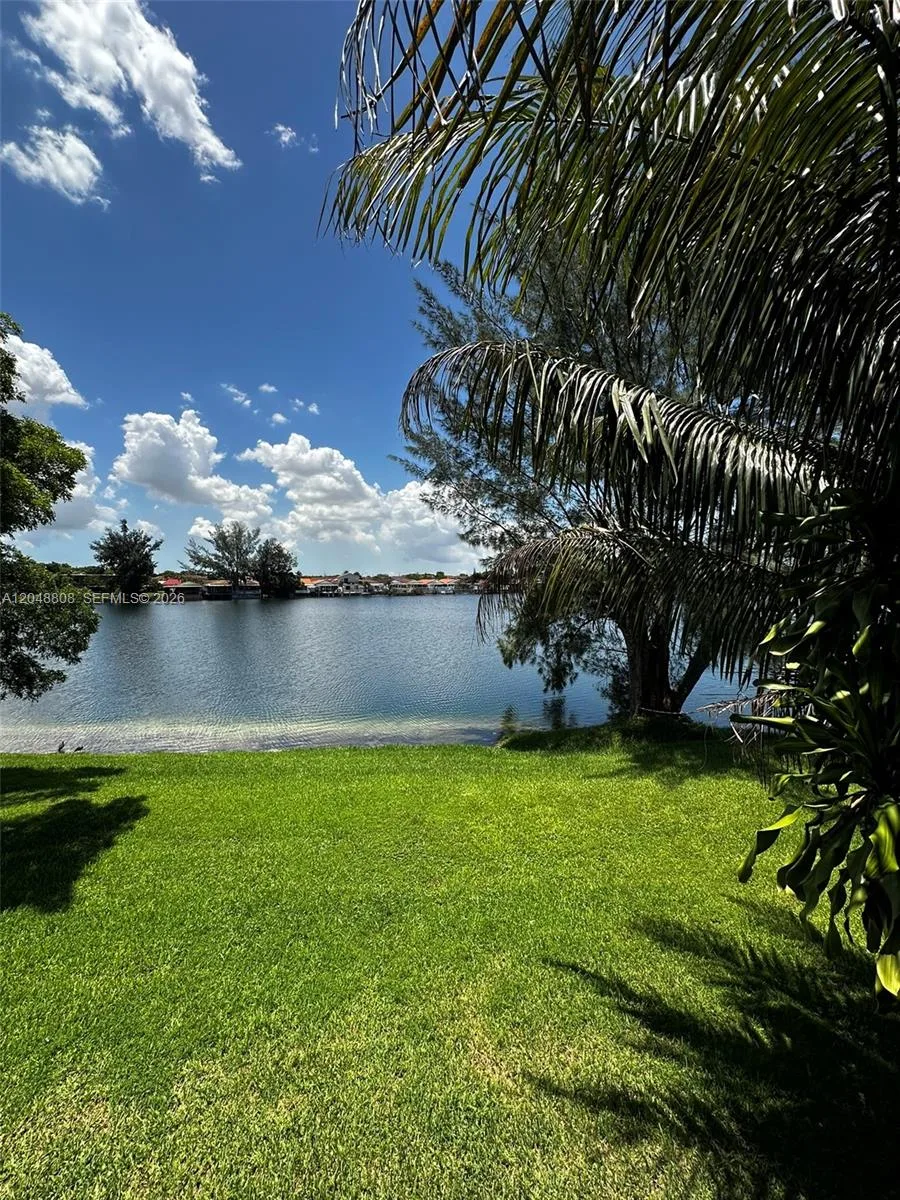 2540 W 67th Pl # 202-28, Hialeah, FL 33016 photo 3