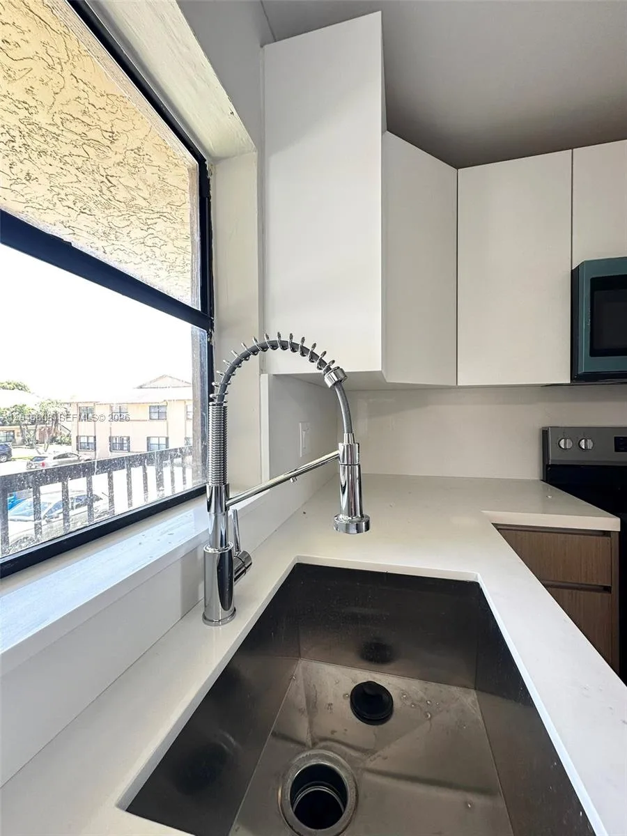 2540 W 67th Pl # 202-28, Hialeah, FL 33016 photo 5