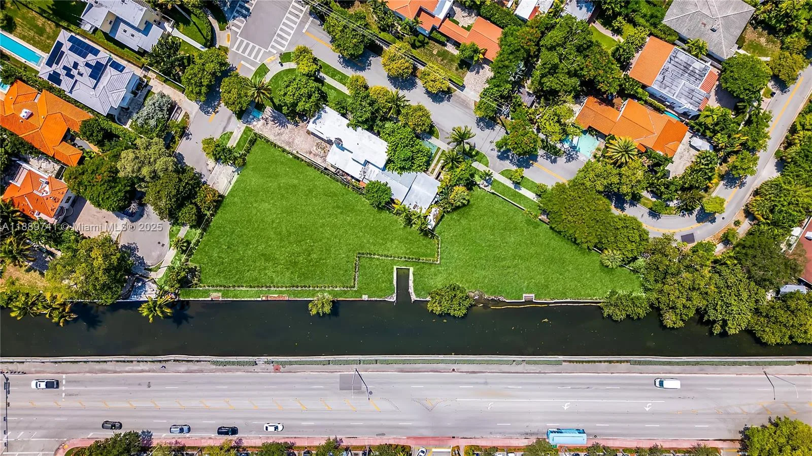 18th st Michigan Ave, Miami Beach, FL 33139 photo 2