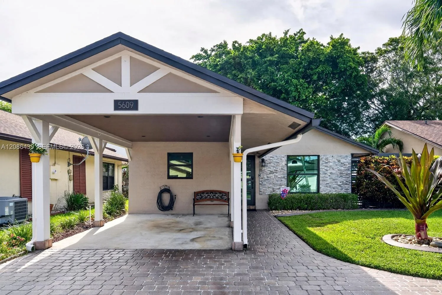 5609 SW 97th Ter, Cooper City, FL 33328