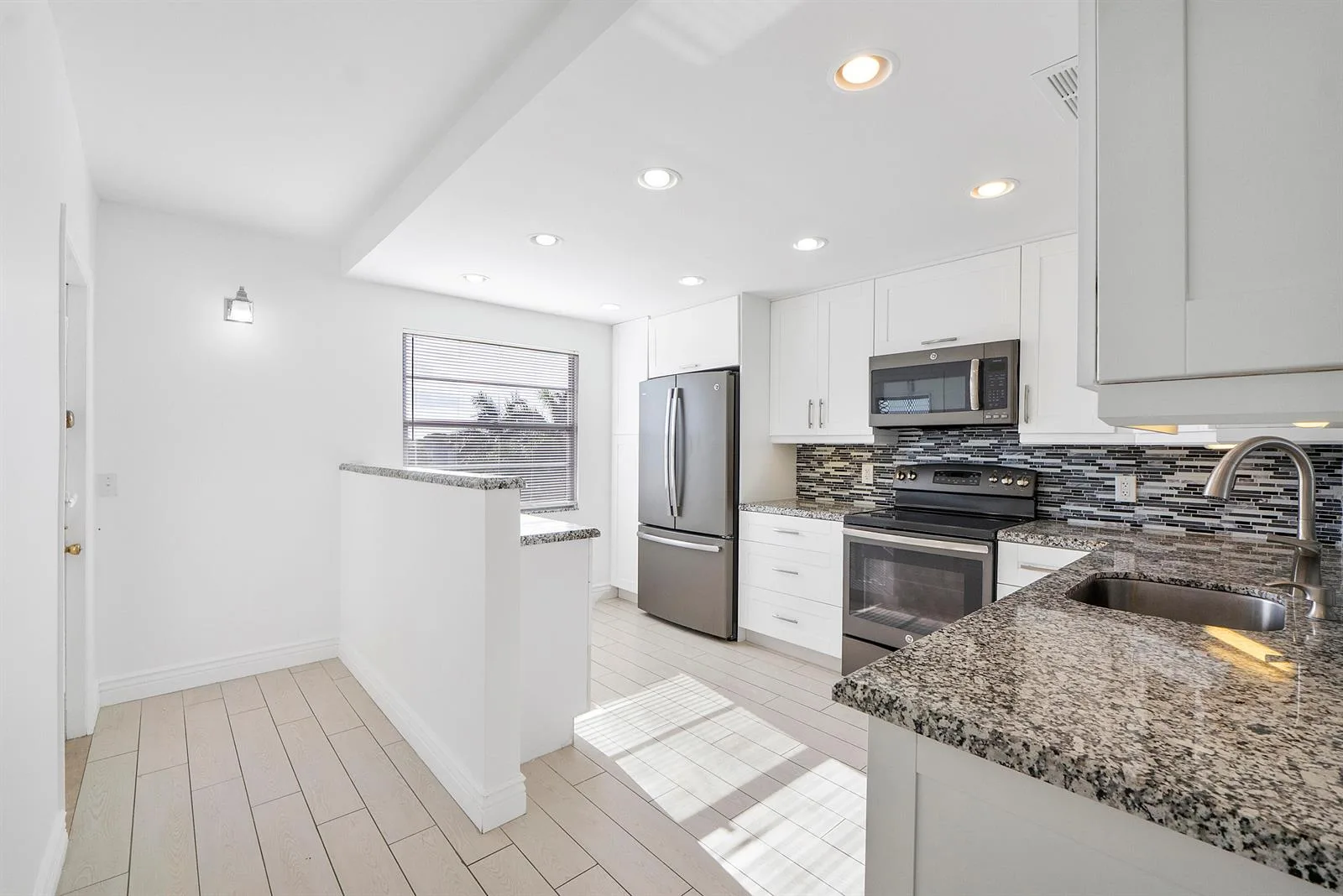 4072 Guildford D, Boca Raton, FL 33434