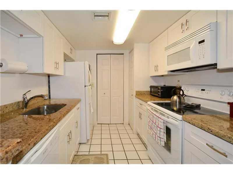 9901 WESTVIEW Drive # 336, Coral Springs, FL 33076 photo 3