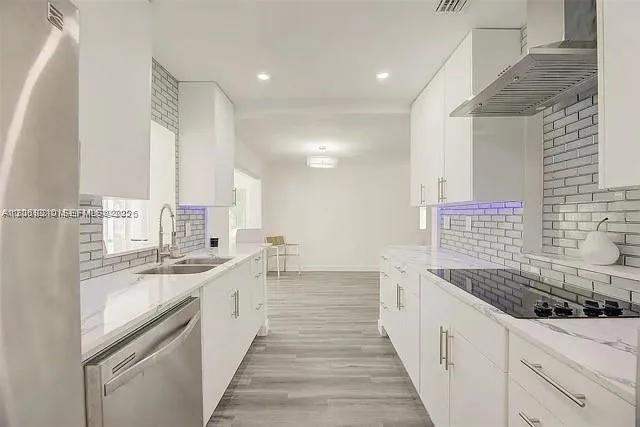638 SW 5th Ave # A, Fort Lauderdale, FL 33315 photo 3