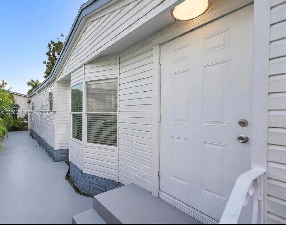 19800 SW 180th Ave # 222, Miami, FL 33187 photo 2