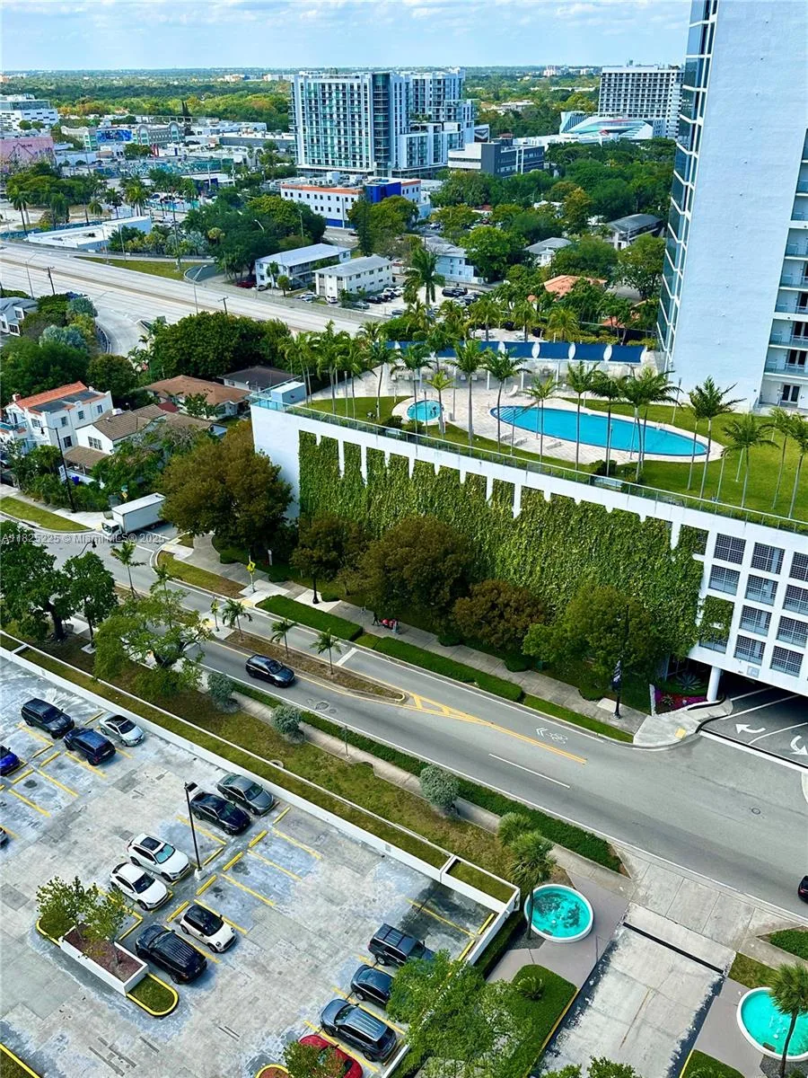 600 NE 36th St # 2015, Miami, FL 33137 photo 10
