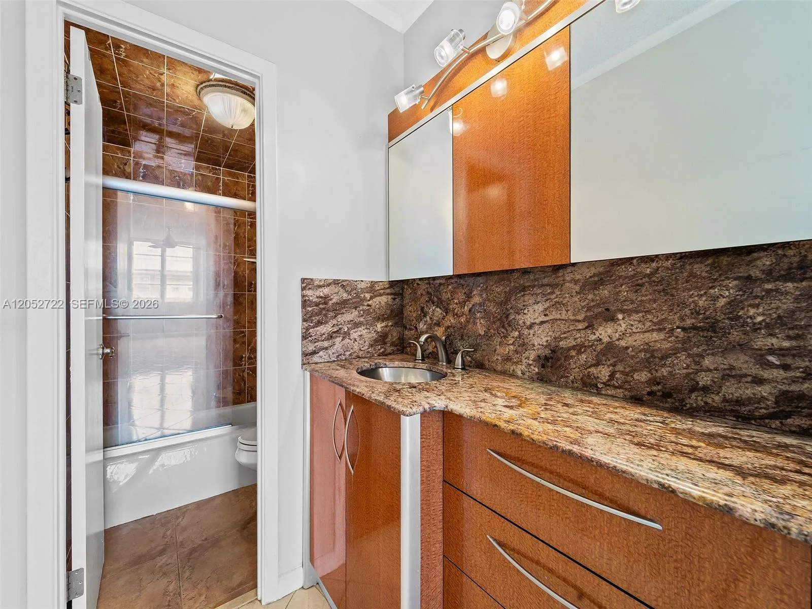 500 Bayview Dr # 1421, Sunny Isles Beach, FL 33160 photo 11