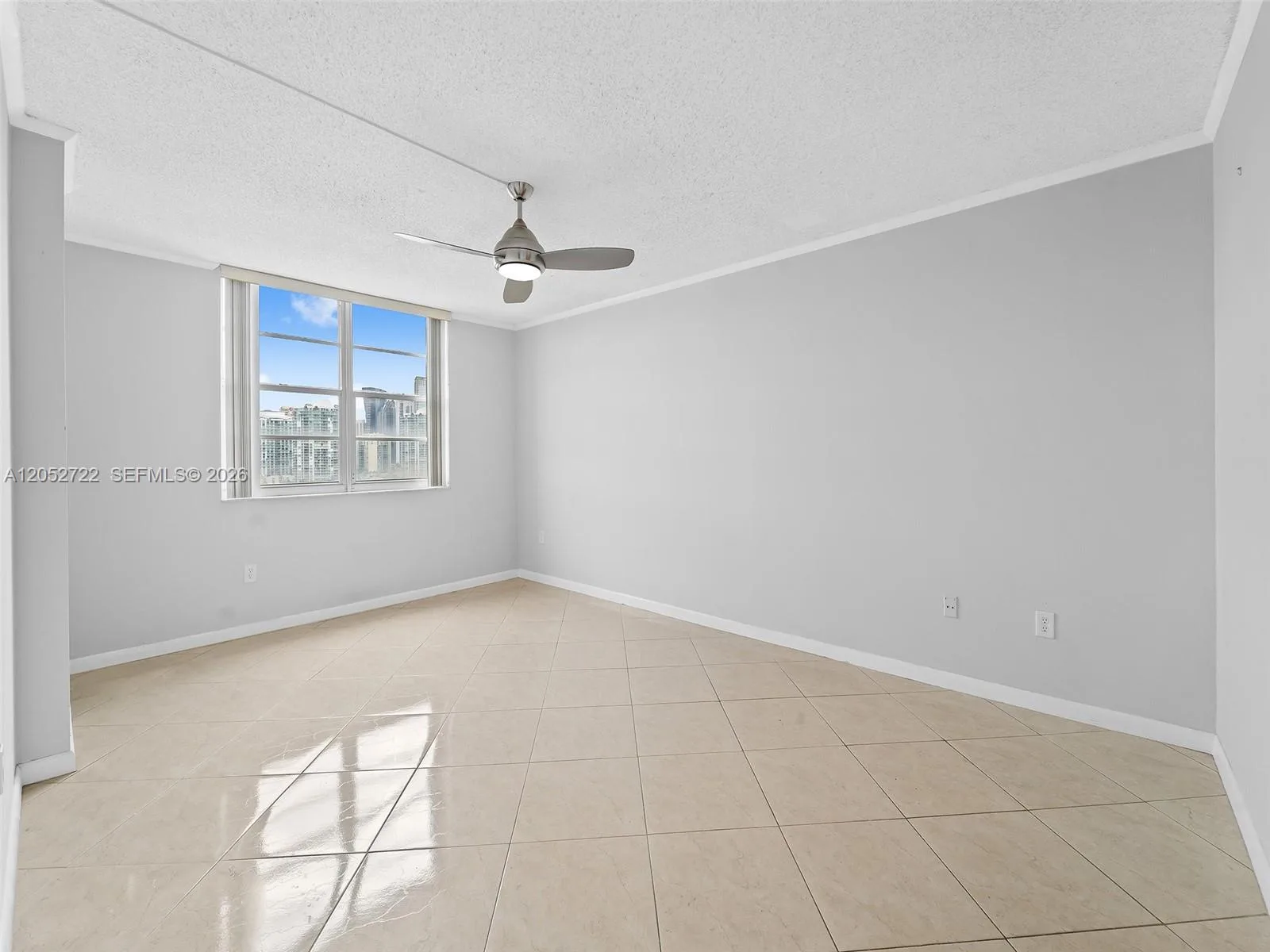 500 Bayview Dr # 1421, Sunny Isles Beach, FL 33160 photo 8