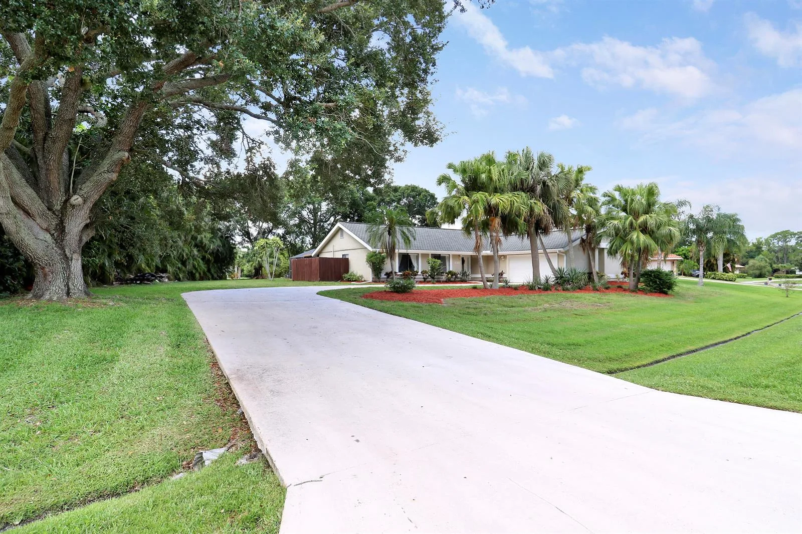 3060 SE Darien Road, Port St. Lucie, FL 34952 photo 3