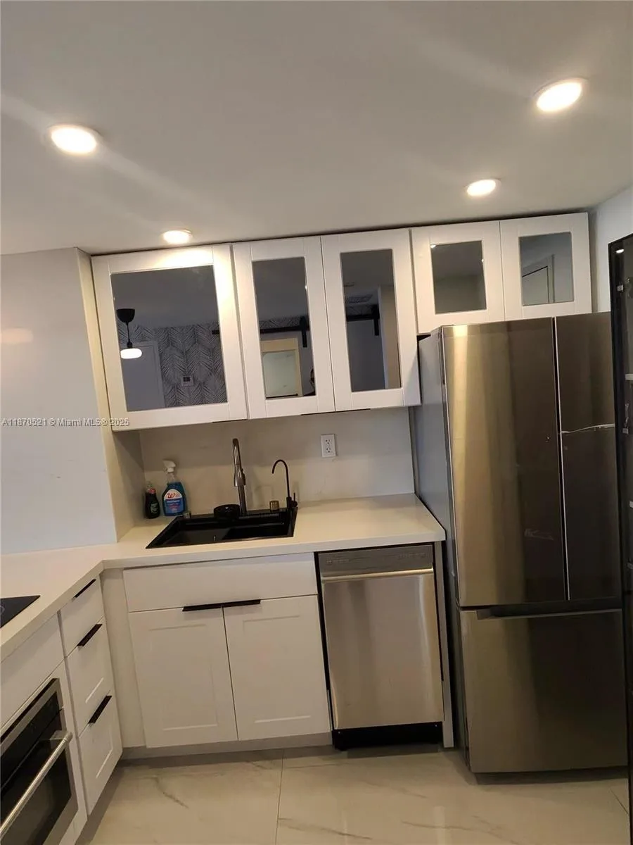 2899 Collins Ave # 1634, Miami Beach, FL 33140 photo 6