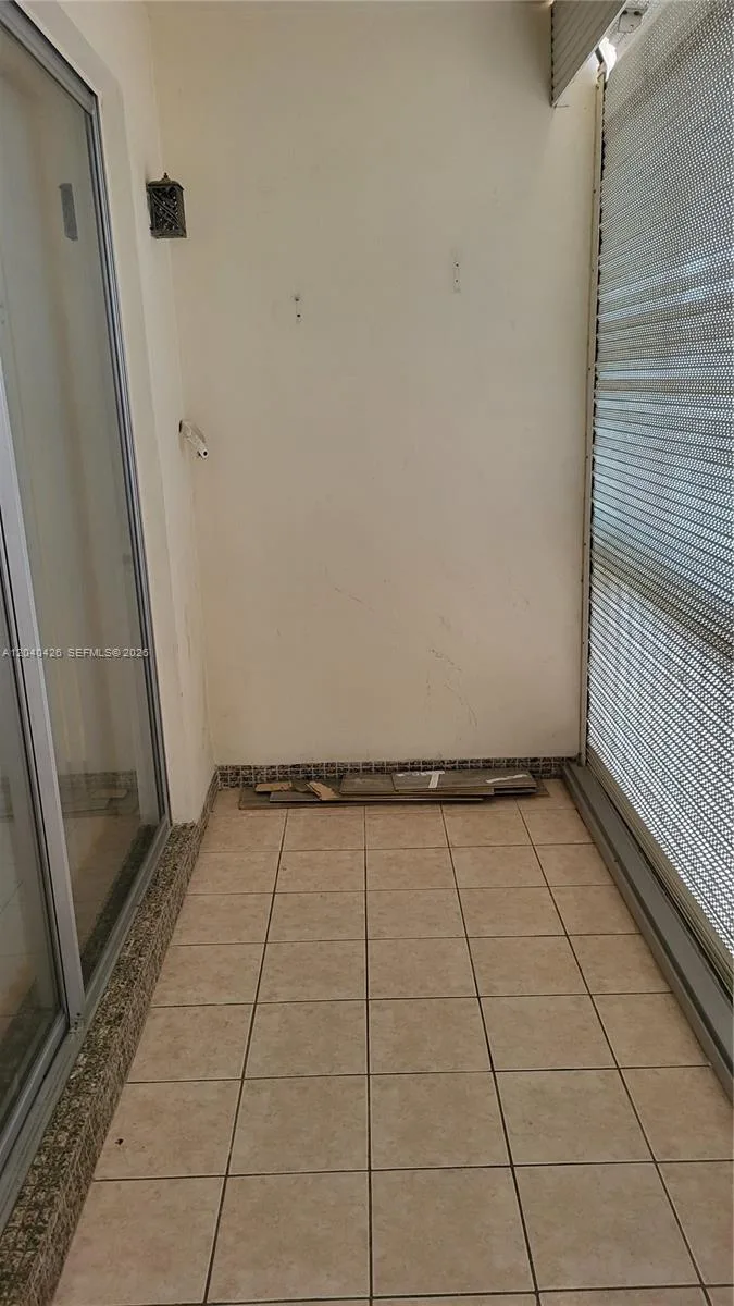 1591 NE Miami Gardens Dr # 306, Miami, FL 33179 photo 7