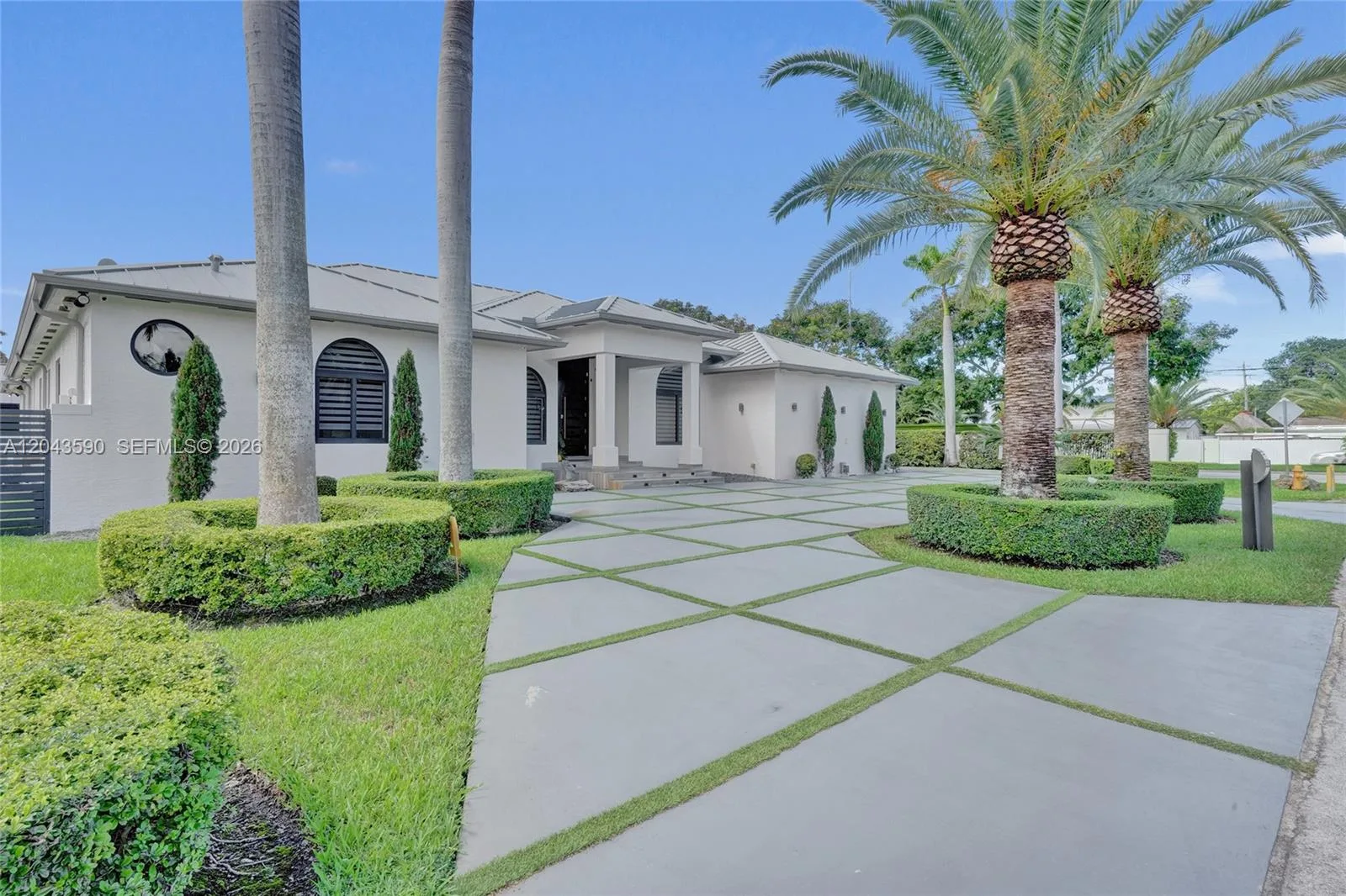2600 SW 128th Ct, Miami, FL 33175 photo 2