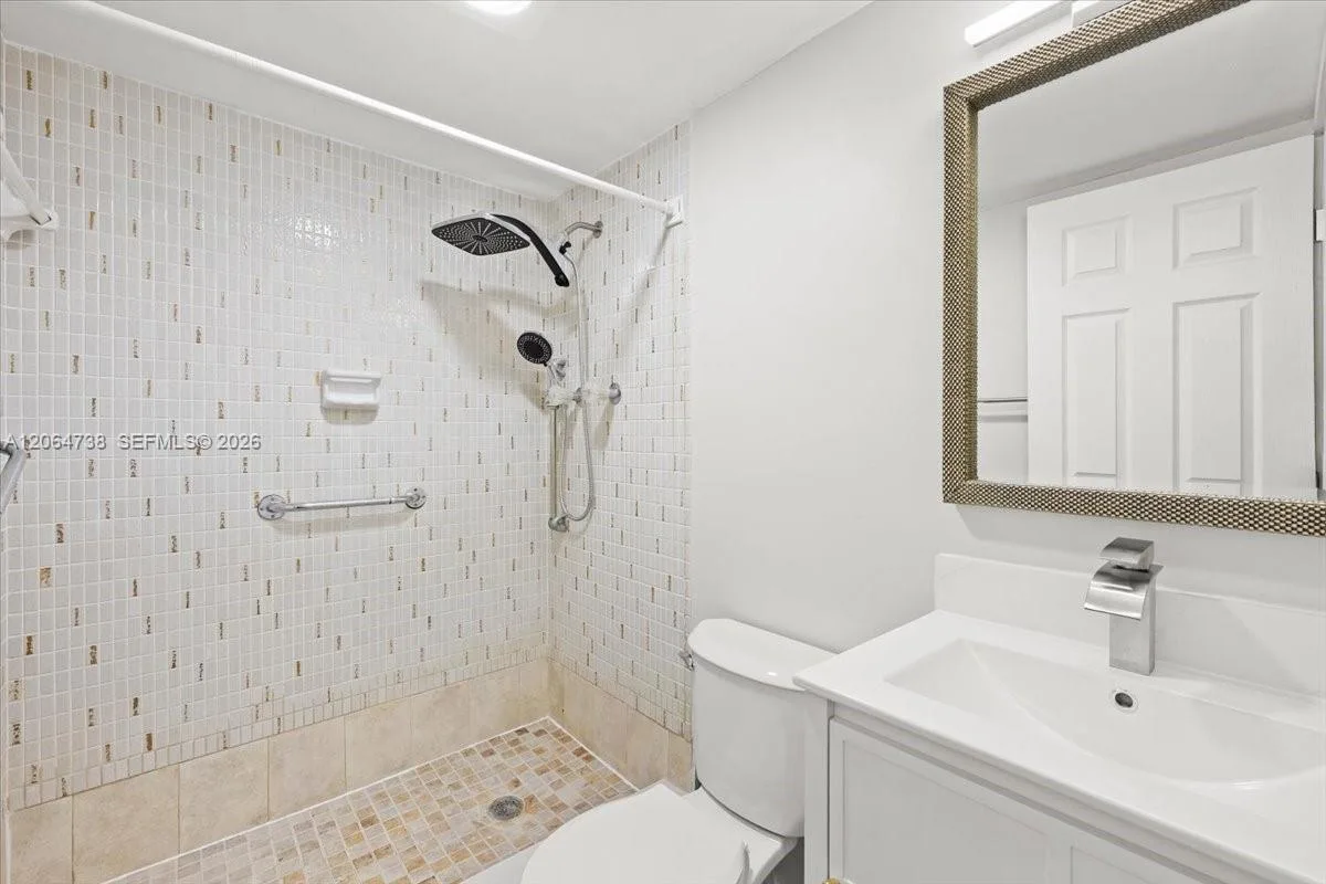 447 NE 195 th St # 414, Miami, FL 33179 photo 7