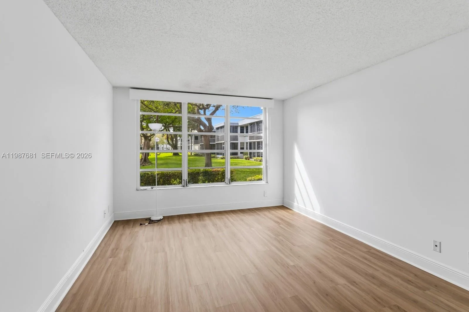 4280 Oaks Ter # 102, Pompano Beach, FL 33069 photo 11