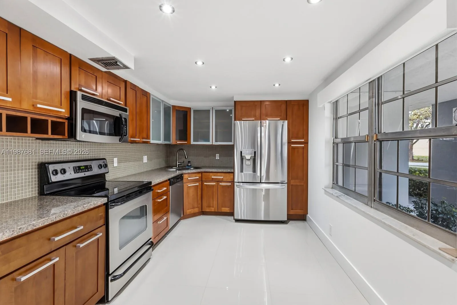 4280 Oaks Ter # 102, Pompano Beach, FL 33069 photo 4
