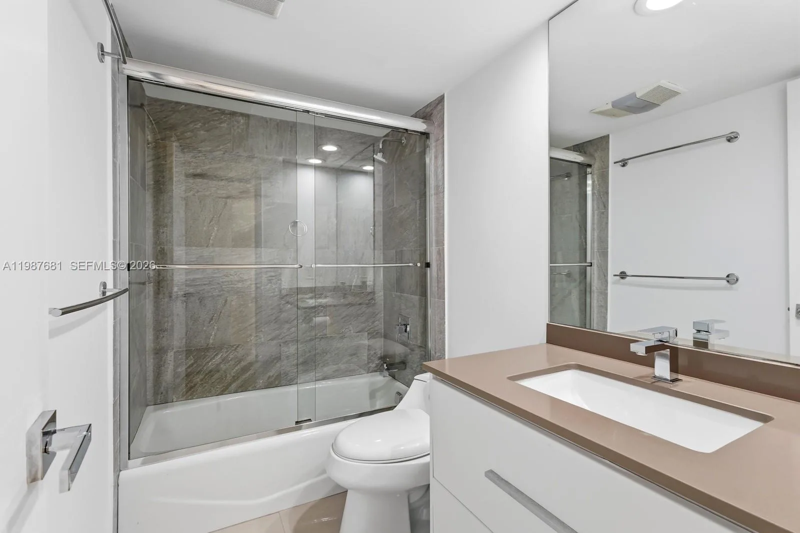 4280 Oaks Ter # 102, Pompano Beach, FL 33069 photo 8
