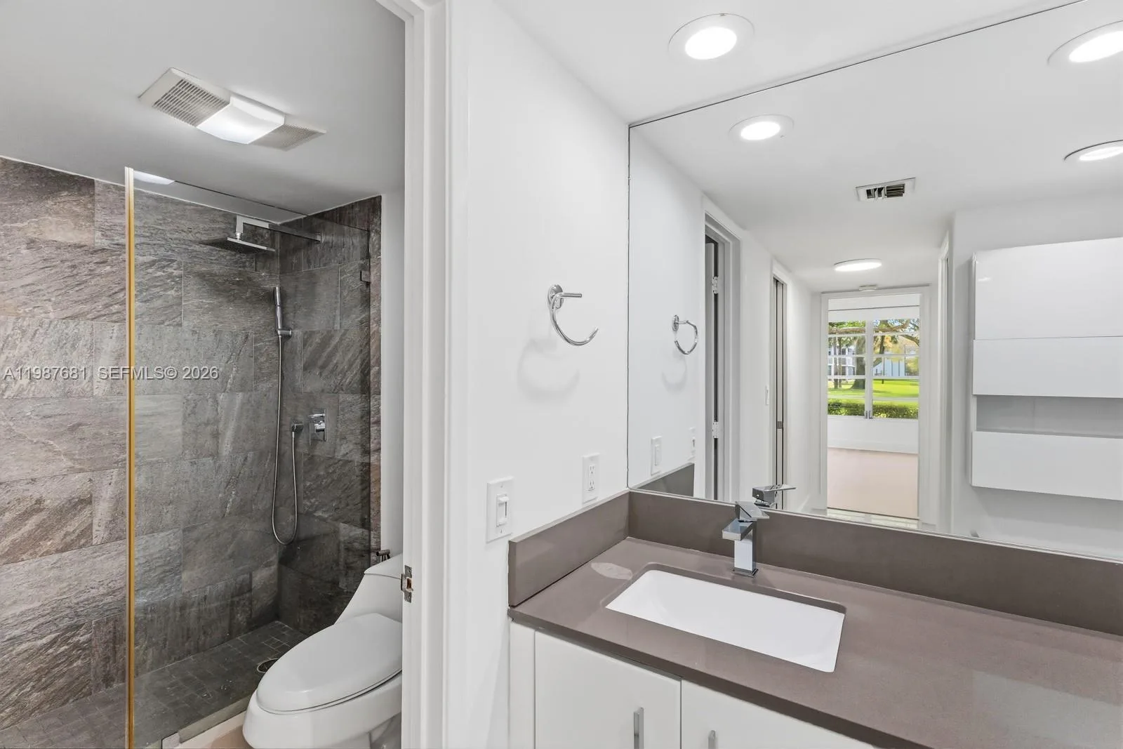 4280 Oaks Ter # 102, Pompano Beach, FL 33069 photo 9