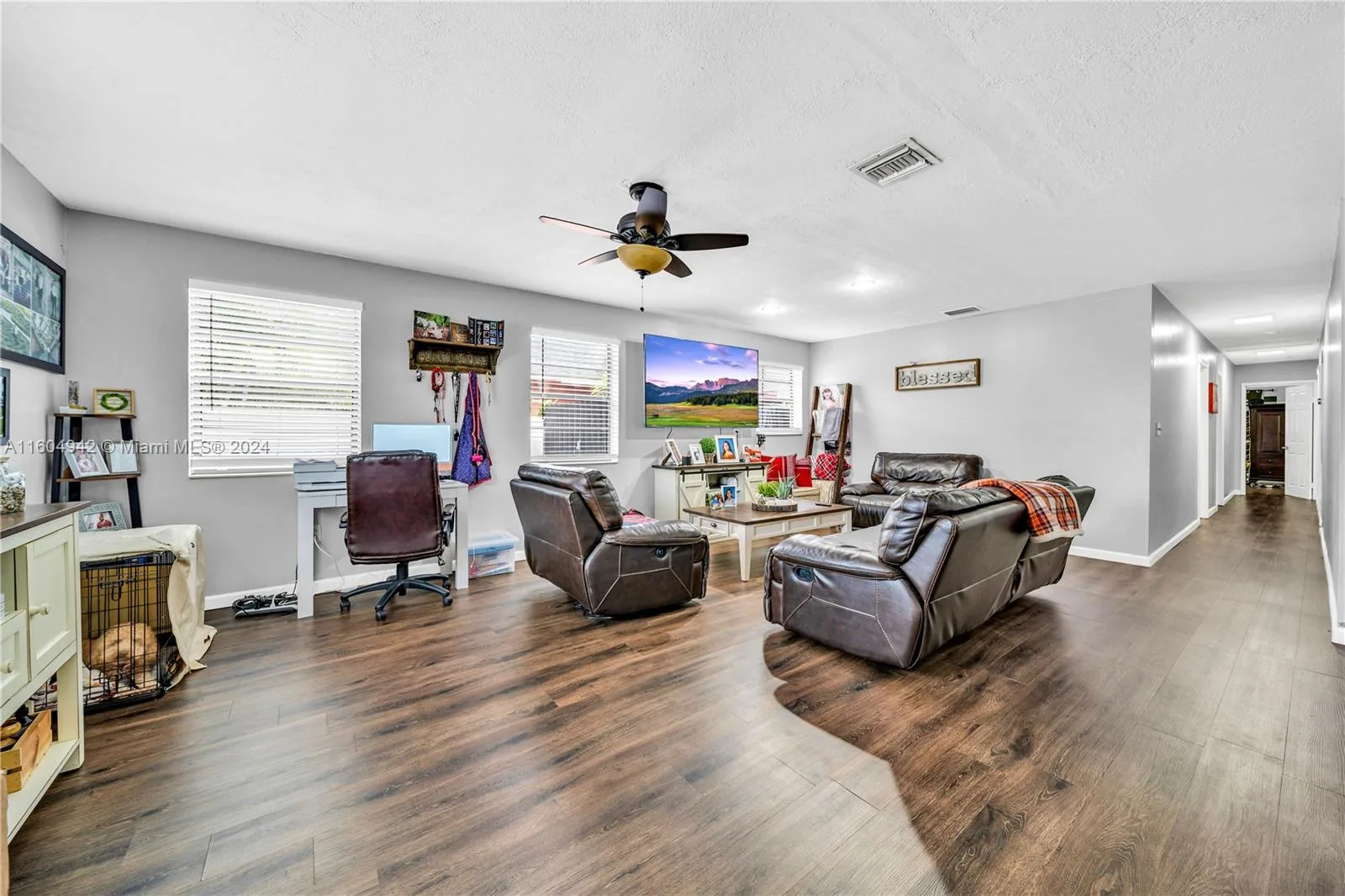 875 E 29th St, Hialeah, FL 33013 photo 2