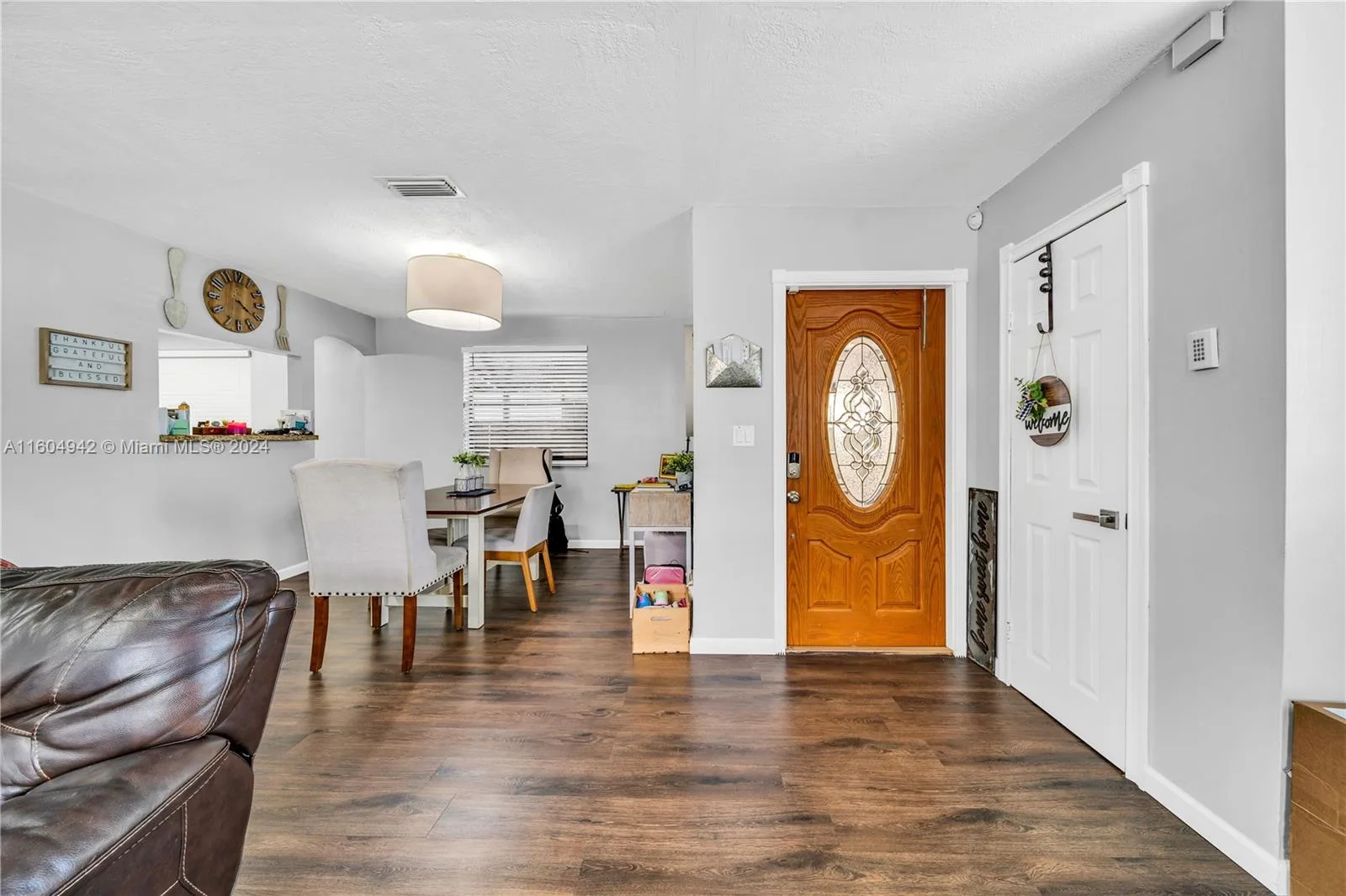 875 E 29th St, Hialeah, FL 33013 photo 4