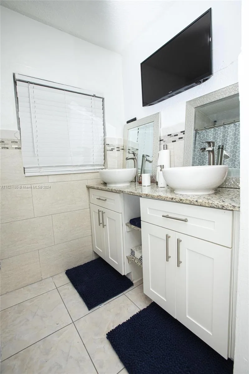 418 NW 47th St, Miami, FL 33127 photo 6