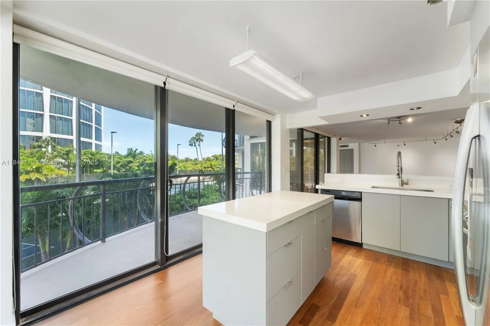 2843 S Bayshore Dr # 3F, Miami, FL 33133 photo 12