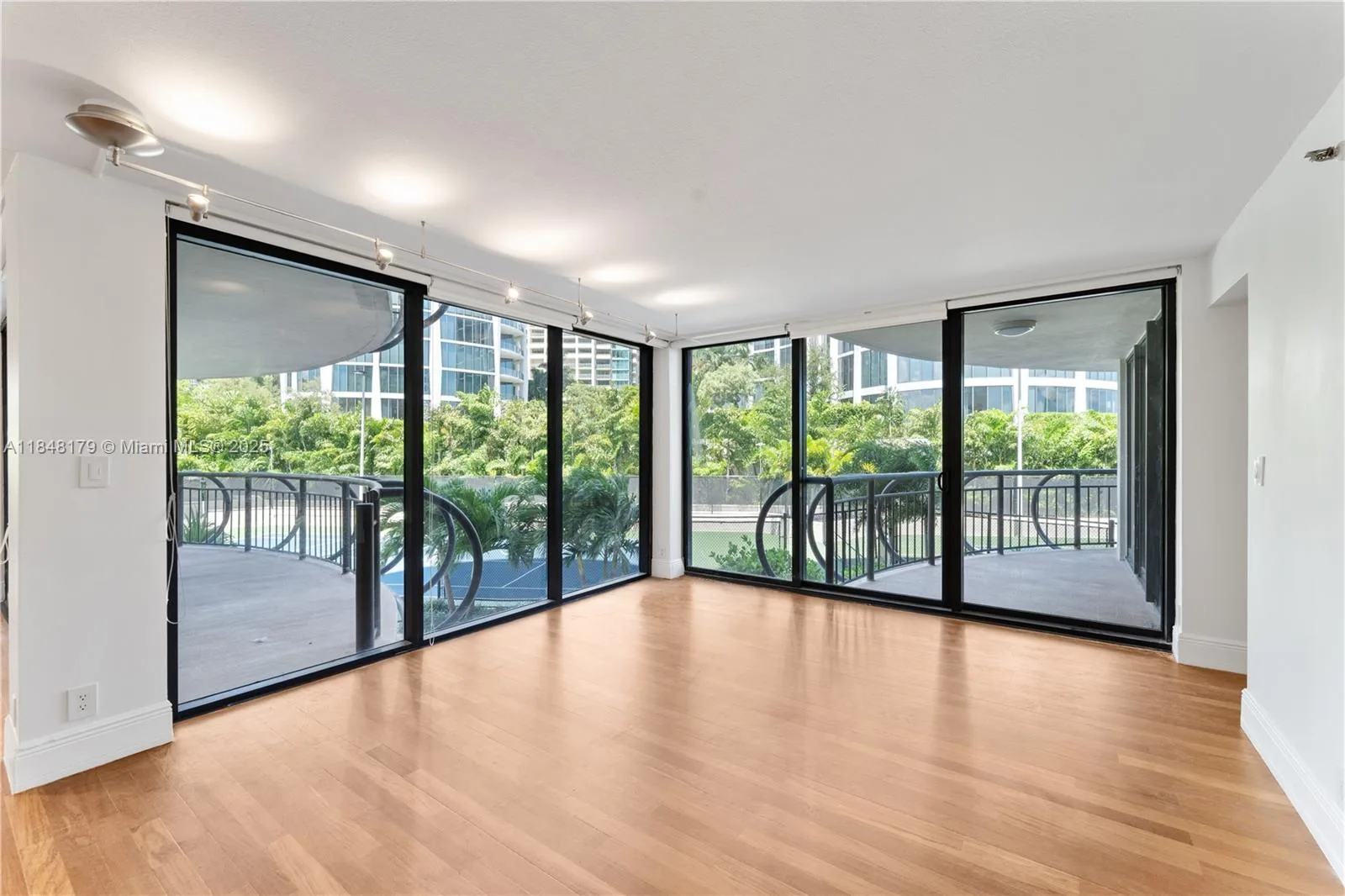2843 S Bayshore Dr # 3F, Miami, FL 33133 photo 3