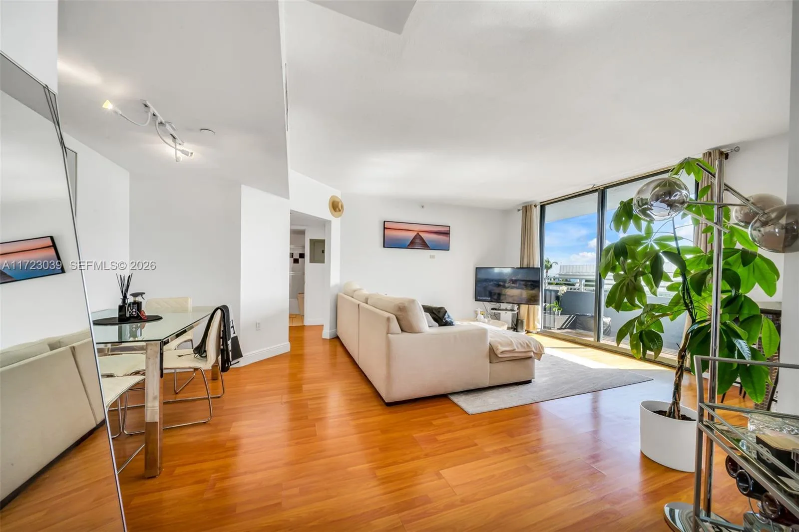1330 West Ave # 1904, Miami Beach, FL 33139 photo 4