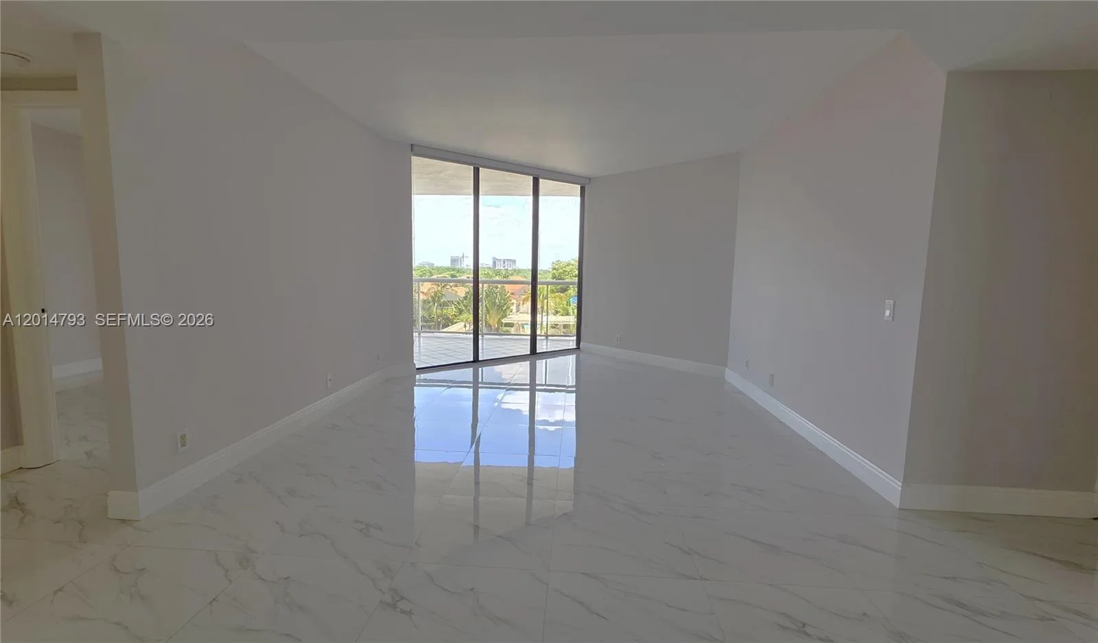 3610 Yacht Club Dr # 615, Aventura, FL 33180